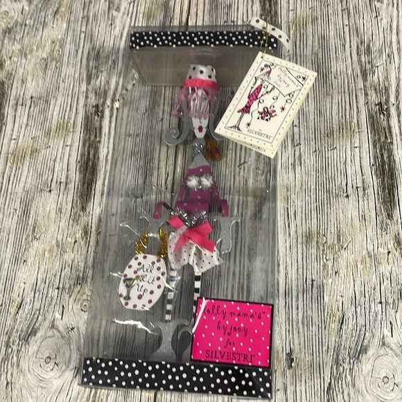 New in box Silvestri dolly mama's by Joey